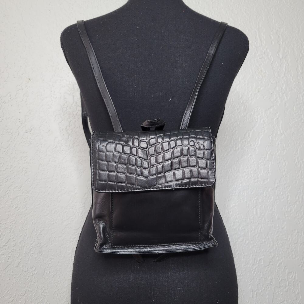 VTG 90s Wilson's Leather Croc Embossed Black Mini Backpack Adjustable Purse✨️NWT